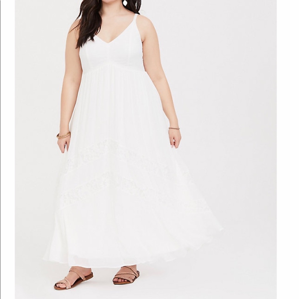 IVORY CHIFFON LACE MAXI PLUS SIZE DRESS TORRID 1X